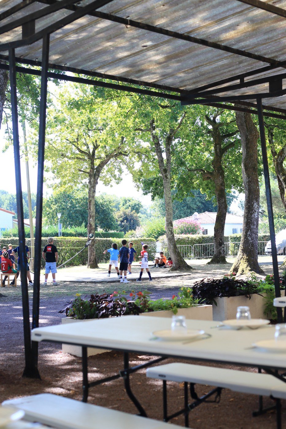 Terrasse extérieure et espace repas